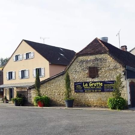 Hotel La Grotte Sagy  エクステリア 写真