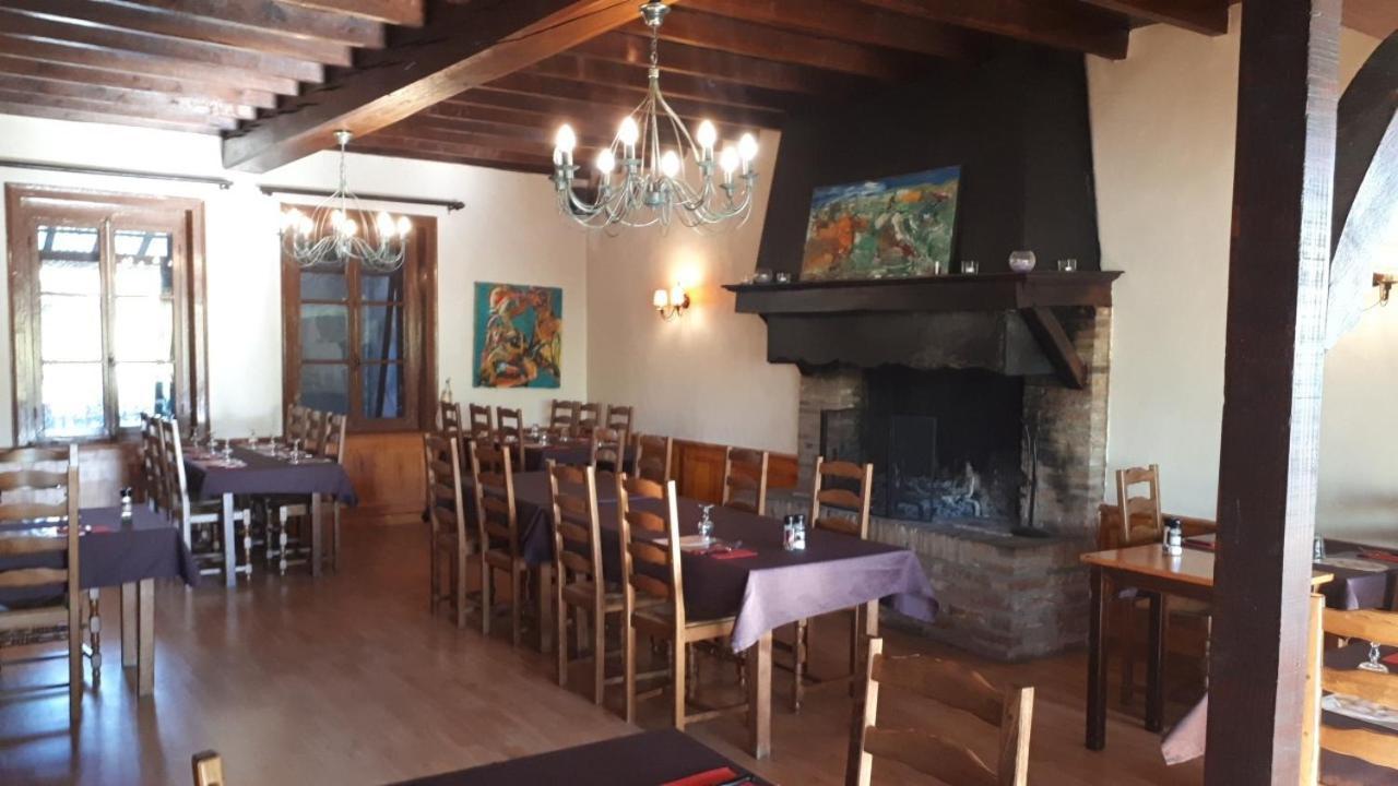 Hotel La Grotte Sagy  エクステリア 写真